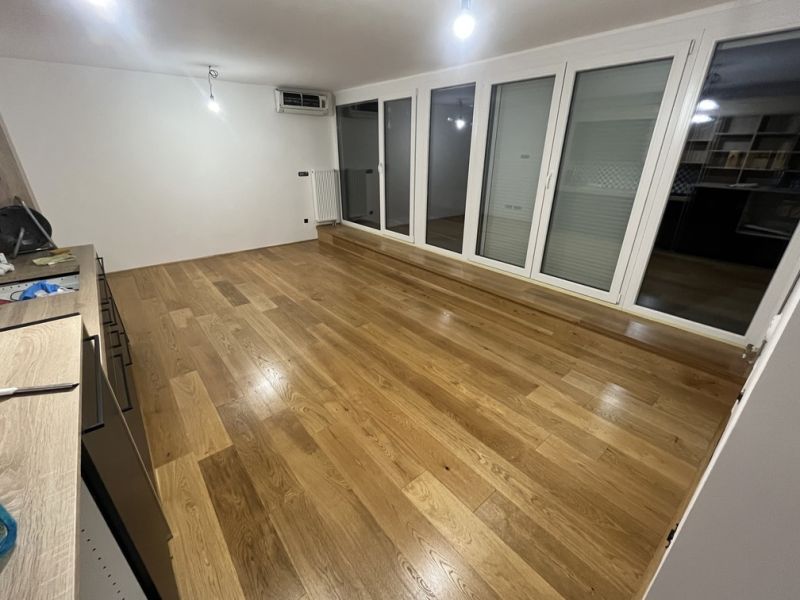 Polaganje gotovega parketa in oljenje