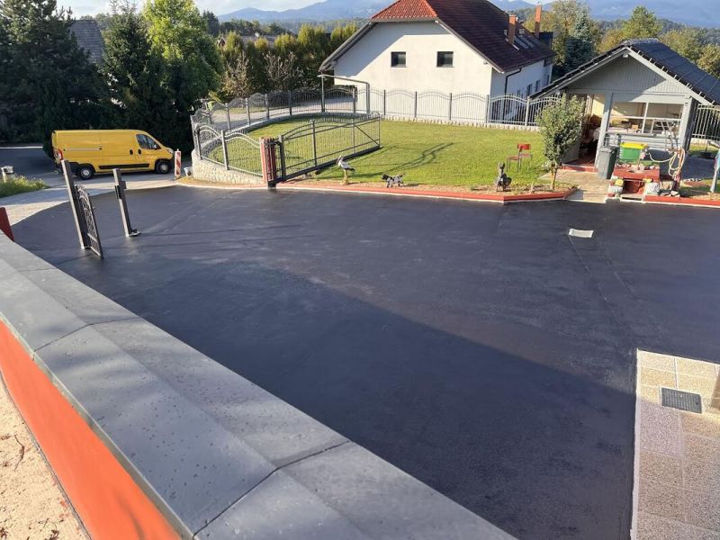 Obnovitveni premaz asfalta